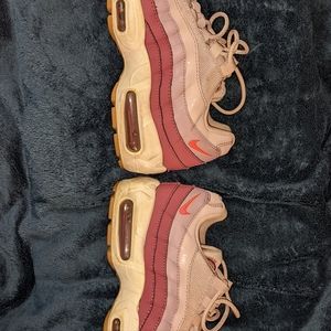 Nike Air Max 95 Barely Rose Hot Punch